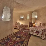 Amber Cave 3*