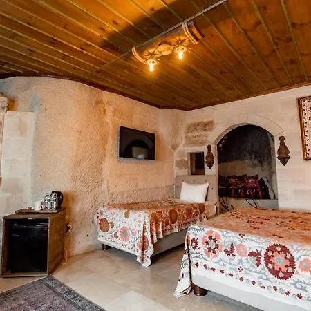 Amber Cave Hotel 3*