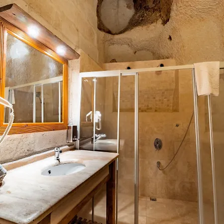 Amber Cave Hotel 3*