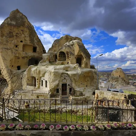 Hotel Amber Cave