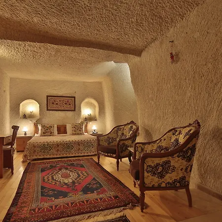 Hotel Amber Cave 3*