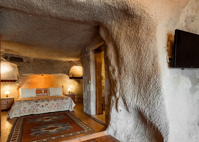 Amber Cave Hotel 3*